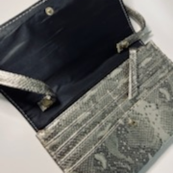 Leather snake print long arm small purse - Picture 2 of 2
